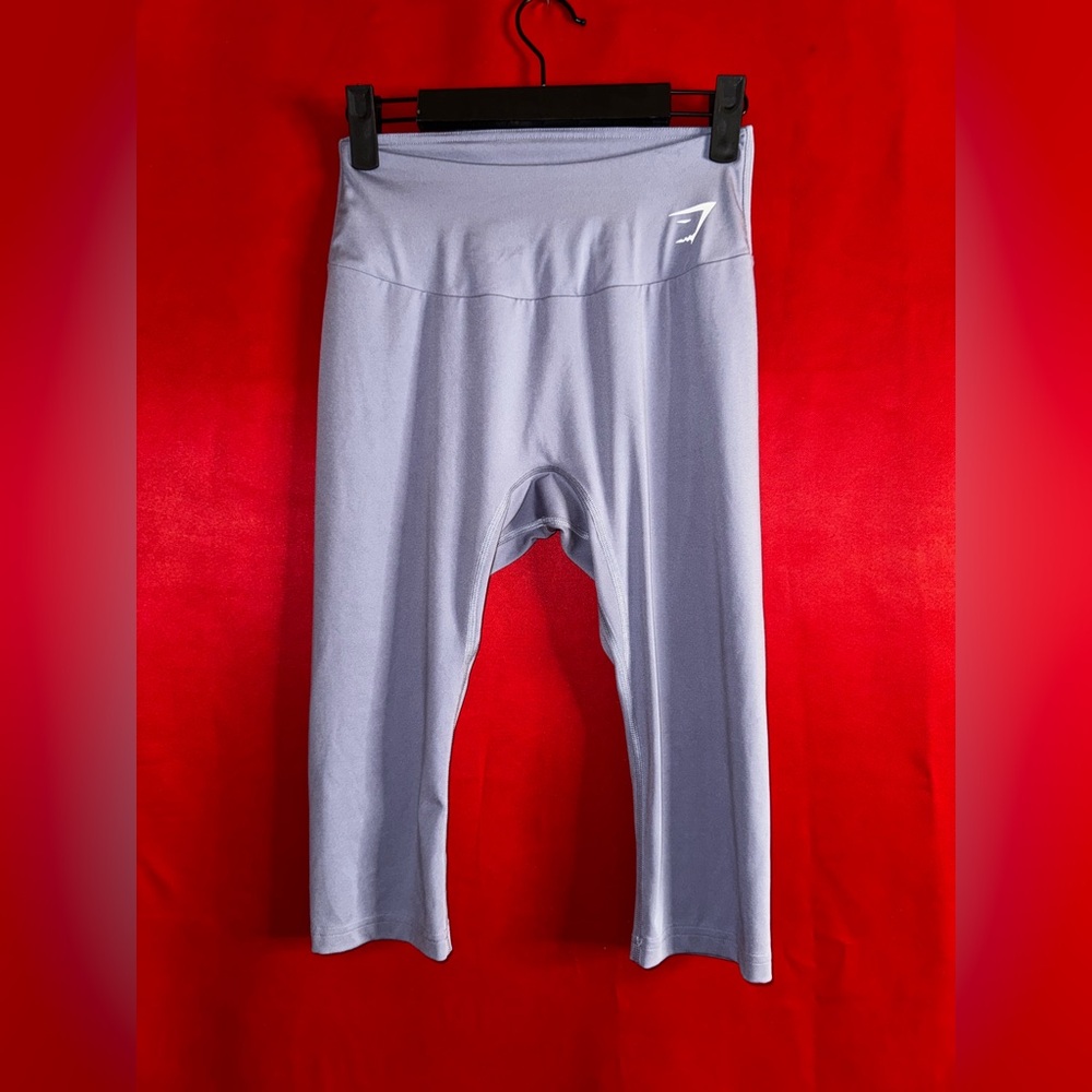 #344-🦈Gymshark Light Lavender Cropped Leggings Size Medium